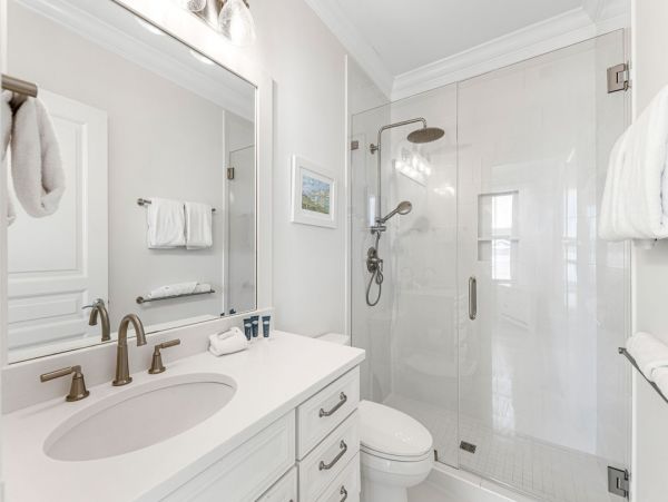 Gorgeous Vacation Rental  Steps from the Beach