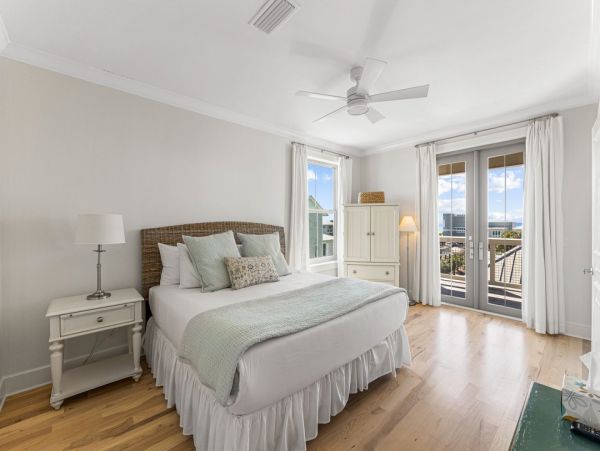 Gorgeous Vacation Rental  Steps from the Beach