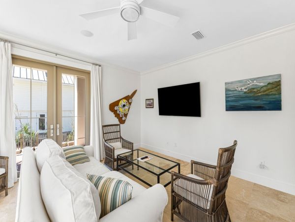 Gorgeous Vacation Rental  Steps from the Beach