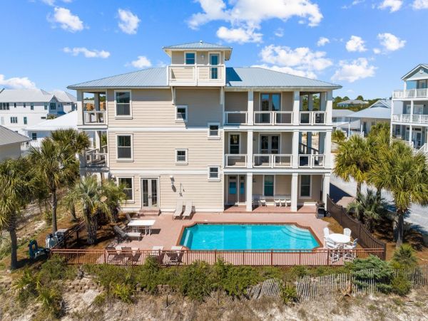 Gorgeous Vacation Rental  Steps from the Beach