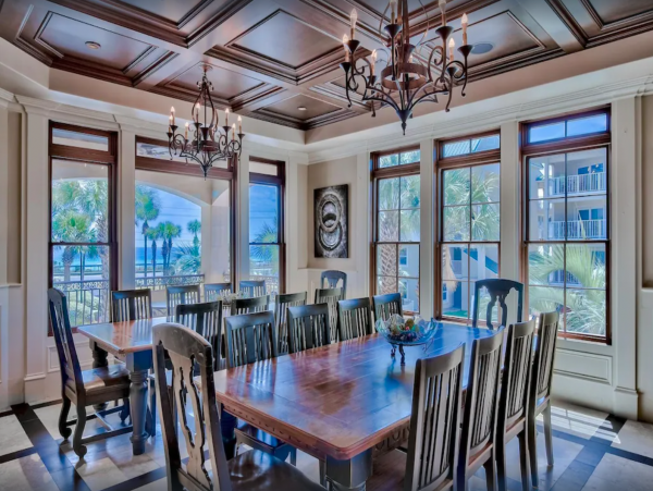 Luxury Home 7 Bedrooms with Great Views, Private Pool & Spa