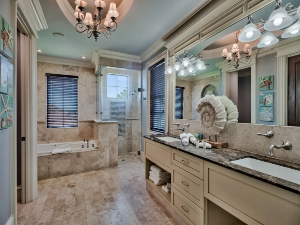 Luxury Home 7 Bedrooms with Great Views, Private Pool & Spa