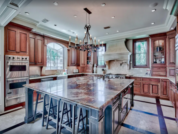 Luxury Home 7 Bedrooms with Great Views, Private Pool & Spa