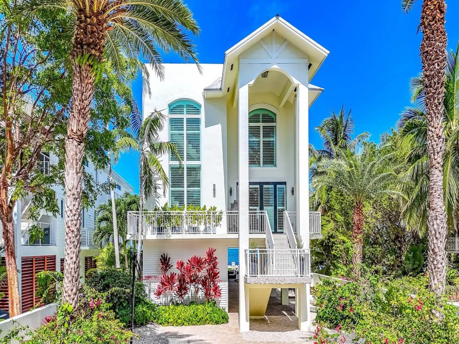 Luxurious Oceanfront Home in The Florida Keys
