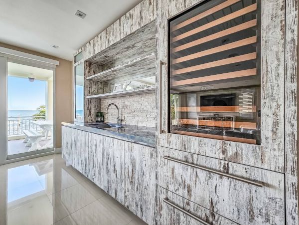 Luxurious Oceanfront Home in The Florida Keys