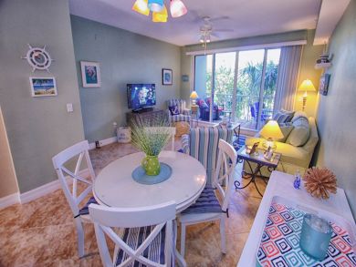 St. Petersburg Home 930986