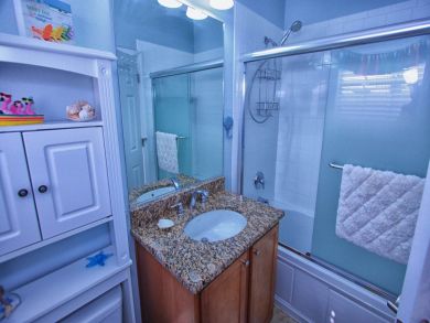 St. Petersburg Home 930986