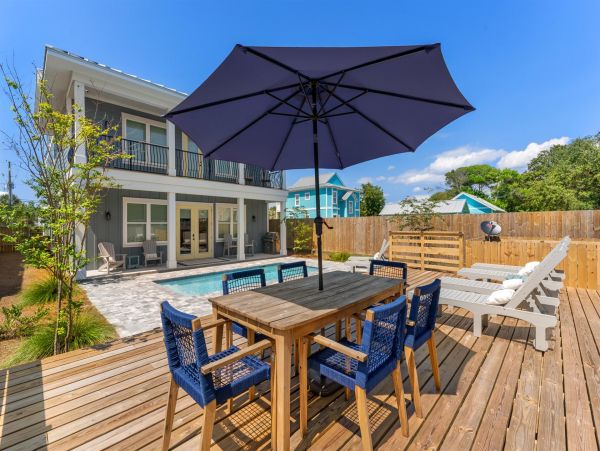 Luxury 7 Bedroom Vacation Pool Home in Destin Close to Beach