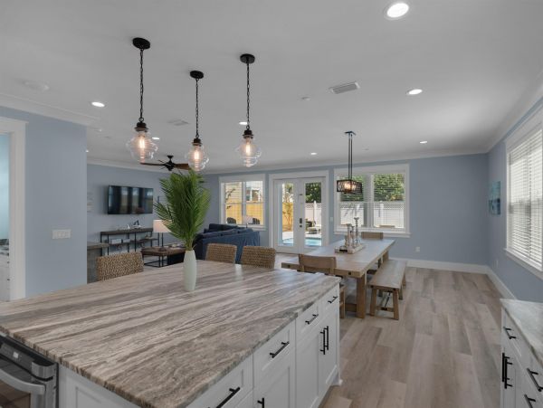 Luxury 7 Bedroom Vacation Pool Home in Destin Close to Beach
