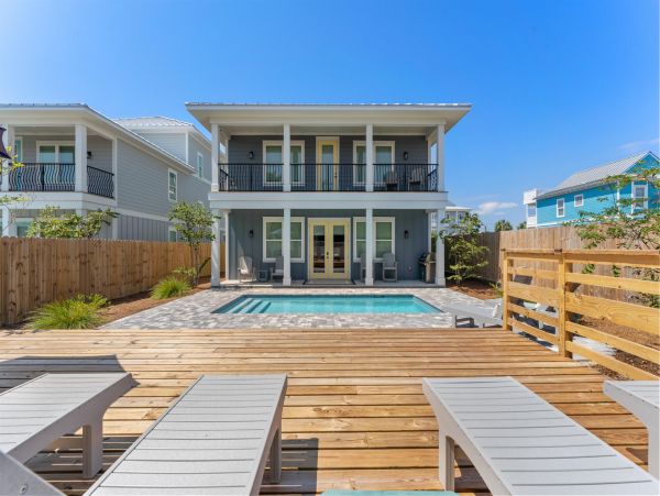 Luxury 7 Bedroom Vacation Pool Home in Destin Close to Beach