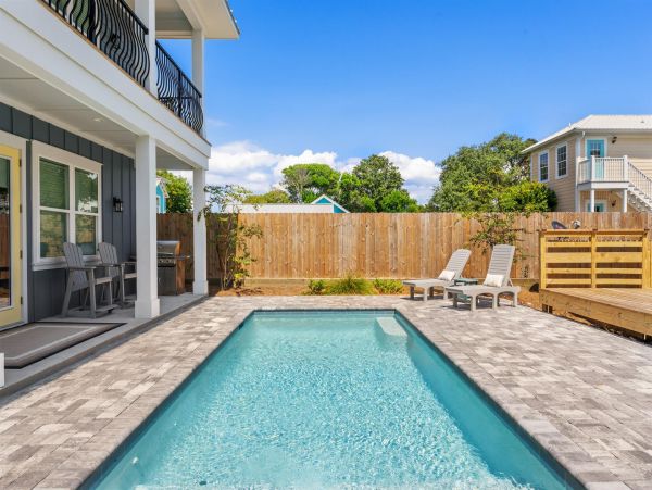 Luxury 7 Bedroom Vacation Pool Home in Destin Close to Beach