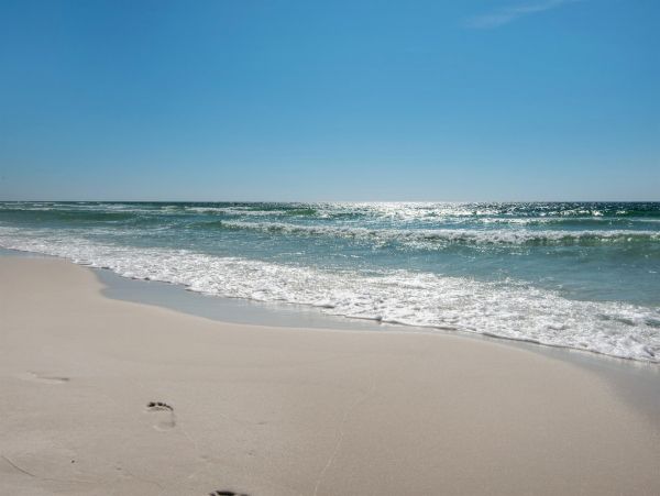 Luxury 7 Bedroom Vacation Pool Home in Destin Close to Beach