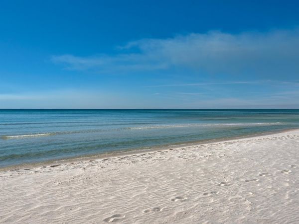 Luxury 7 Bedroom Vacation Pool Home in Destin Close to Beach