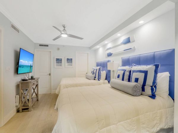 Gulf Front Two Bedroom Vacation Condo in Marco Island