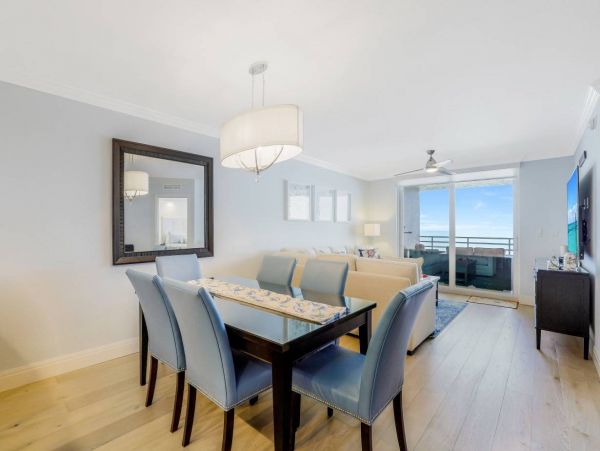 Gulf Front Two Bedroom Vacation Condo in Marco Island
