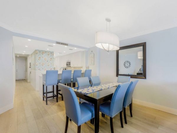 Gulf Front Two Bedroom Vacation Condo in Marco Island