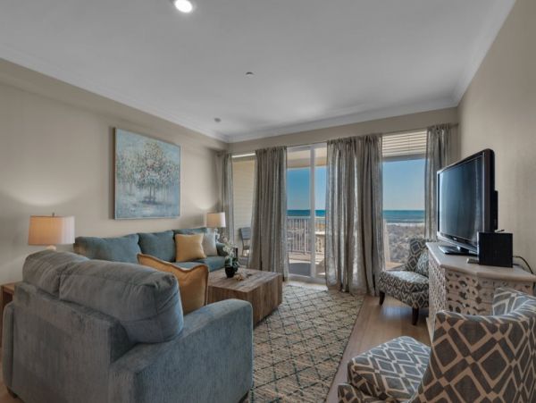 Luxury Oceanfront Vacation Townhome in Navarre Beach