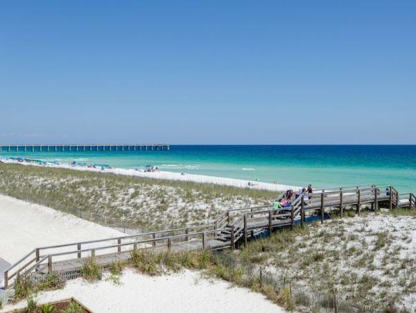 Luxury Oceanfront Vacation Townhome in Navarre Beach