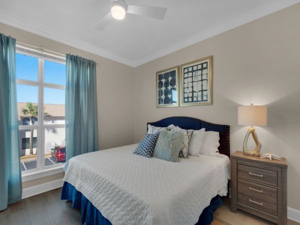 Luxury Oceanfront Vacation Townhome in Navarre Beach