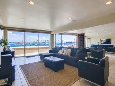 Bay Beachfront 3 Bedroom Vacation Rental in Mission Beach