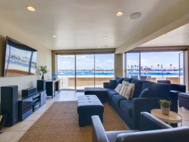 Bay Beachfront 3 Bedroom Vacation Rental in Mission Beach
