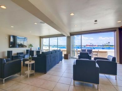 Bay Beachfront 3 Bedroom Vacation Rental in Mission Beach