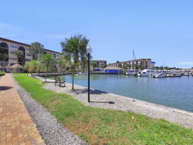 One Bedroom Walk to Beach Vacation Condo in Marco Island