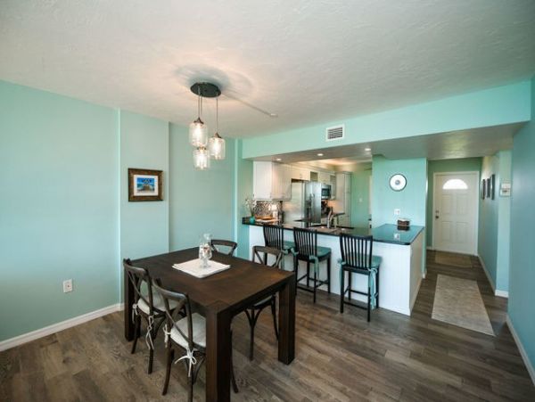 Great Value Holmes Beach Two Bedroom Gulf Front Rental Condo