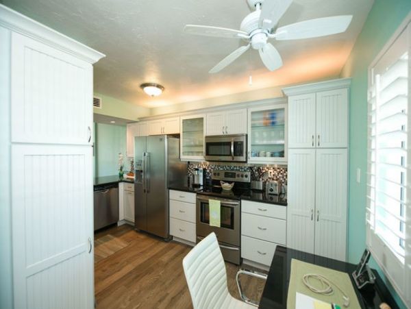 Great Value Holmes Beach Two Bedroom Gulf Front Rental Condo