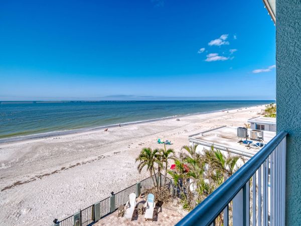 Luxury Beachfront Home on Indian Rocks Beach