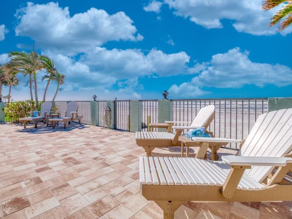 Indian Rocks Beach Gulf-Front Home With Private Pool