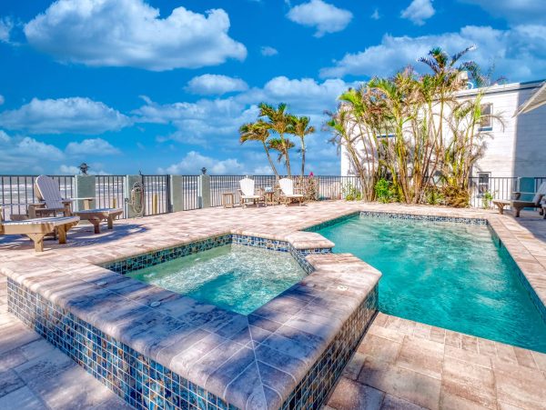 Indian Rocks Beach Gulf-Front Home With Private Pool