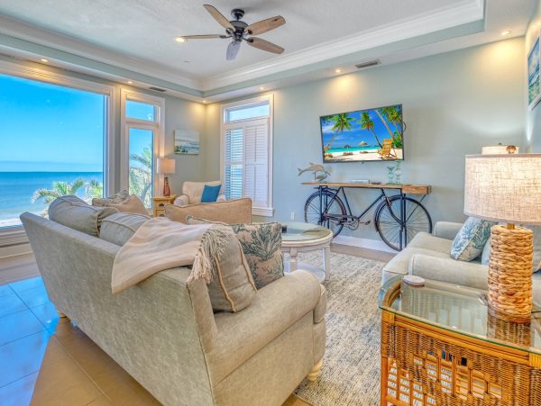 Indian Rocks Beach Gulf-Front Home With Private Pool