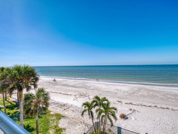 Indian Rocks Beach Gulf-Front Home With Private Pool