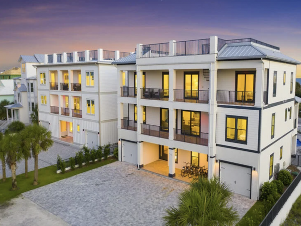 20 Yards from the Beach Access Sleeps 30 WOW!