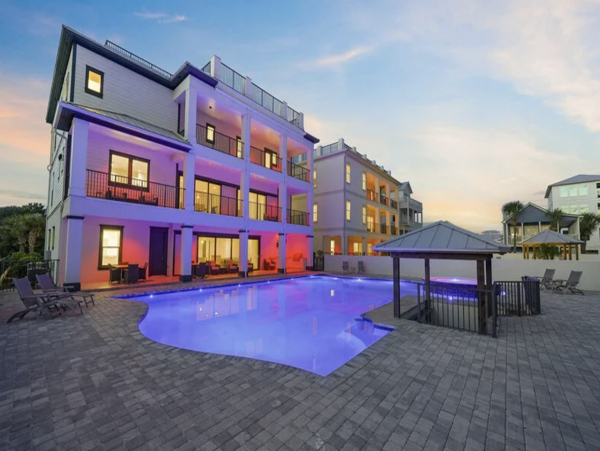 20 Yards from the Beach Access Sleeps 30 WOW!
