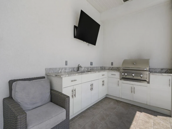 20 Yards from the Beach Access Sleeps 30 WOW!