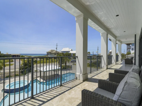 20 Yards from the Beach Access Sleeps 30 WOW!