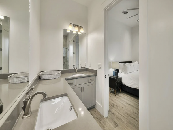 20 Yards from the Beach Access Sleeps 30 WOW!