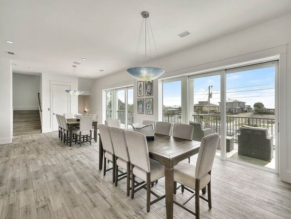 20 Yards from the Beach Access Sleeps 30 WOW!