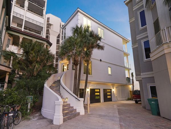 Luxury Vacation Rental Home in Destin with Gulf Views