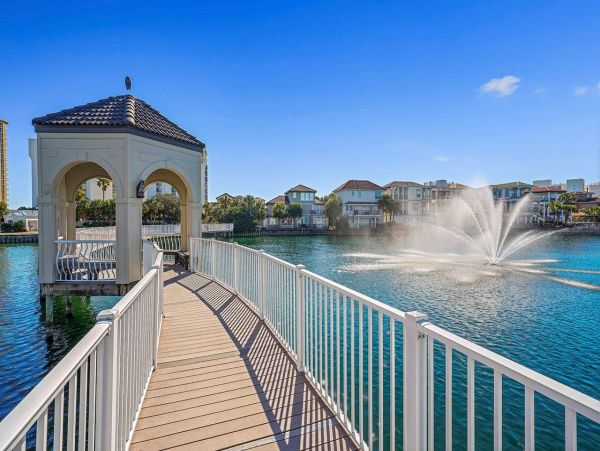 Luxury Vacation Rental Home in Destin with Gulf Views