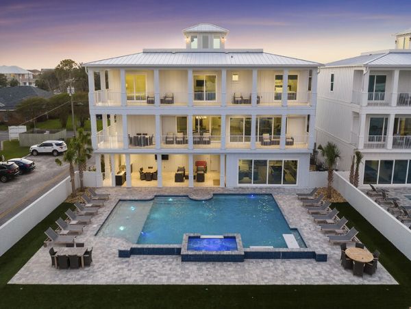 The Ultimate Luxury Pool, 9 Bedrooms Theatre!