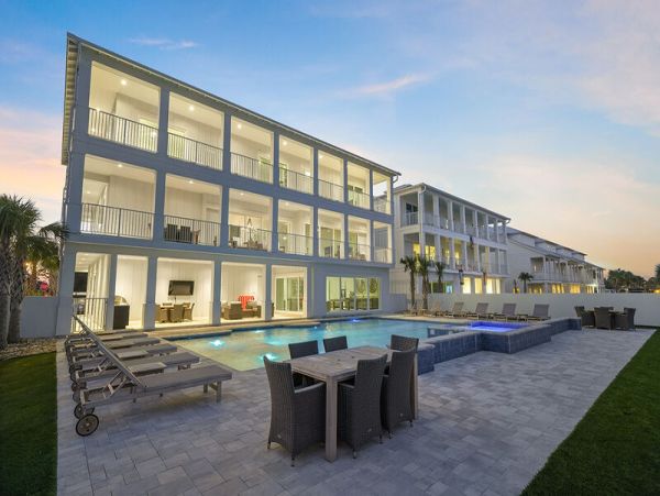 The Ultimate Luxury Pool, 9 Bedrooms Theatre!