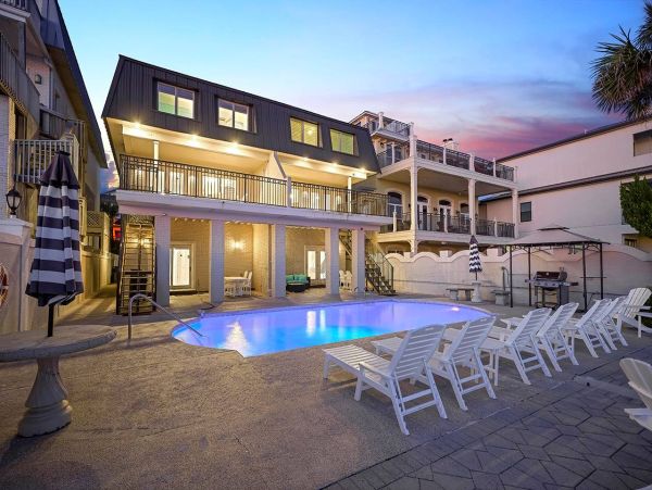 Gulf Front Miramar Beach Vacation Home 9 Bedrooms Sleeps 36