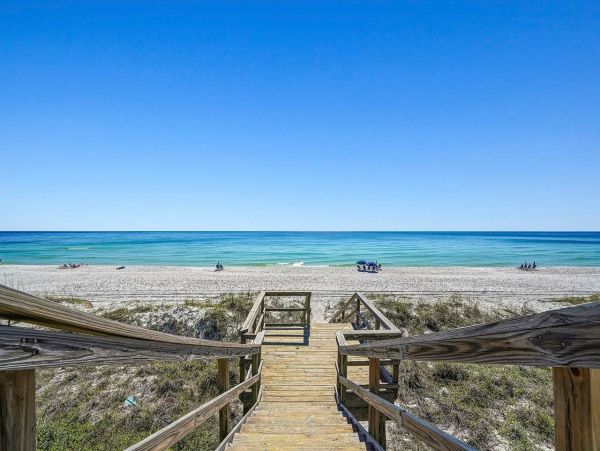 Gulf Front Miramar Beach Vacation Home 9 Bedrooms Sleeps 36