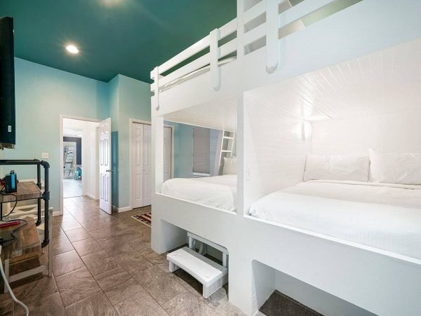 Gulf Front Miramar Beach Vacation Home 9 Bedrooms Sleeps 36