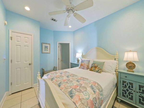 Gulf Front Miramar Beach Vacation Home 9 Bedrooms Sleeps 36