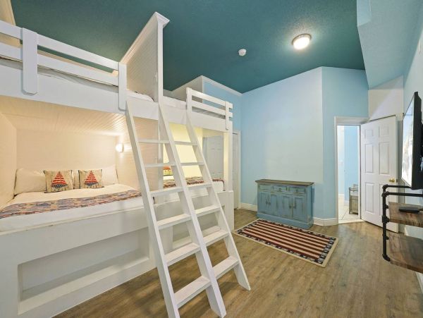Gulf Front Miramar Beach Vacation Home 9 Bedrooms Sleeps 36