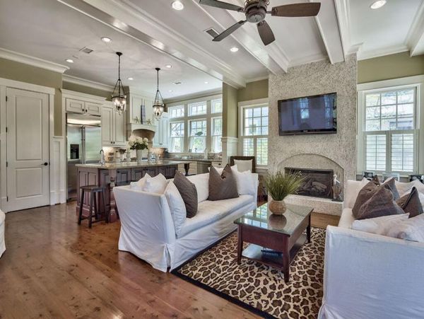 Beautiful 6 Bedroom Home Sleeps 14 Guests Community Pool